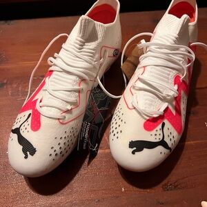 NWT- Puma soccer cleats - Fusion Fit 360